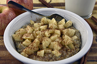 oatmeal with apple topping