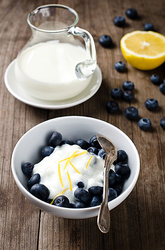 lemon cream with blueberries