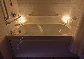 jacuzzi tub