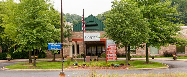 River-Falls-Area-Hospital-building