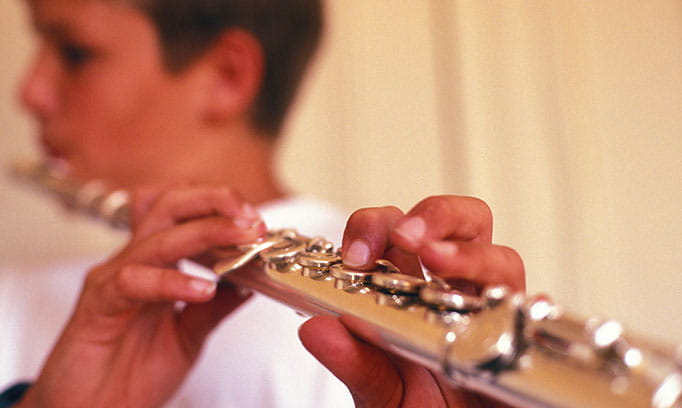 boyflute122413988 682x408