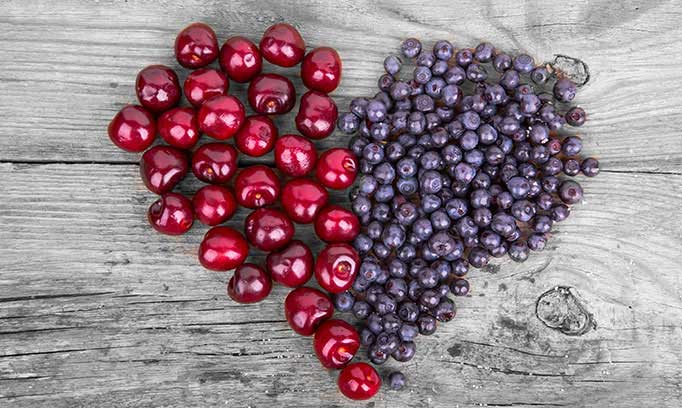 Cherries and blueberries improve heart health