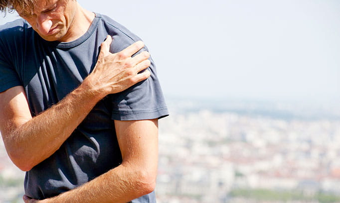 shoulderpain istock 26288657 double 682x408