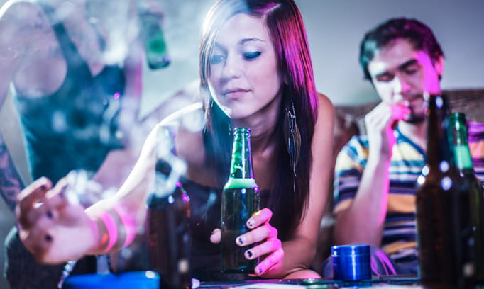 teen risk behavior gettyimages 478800811 682x408