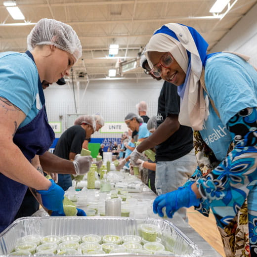 women from Allina Health volunteering